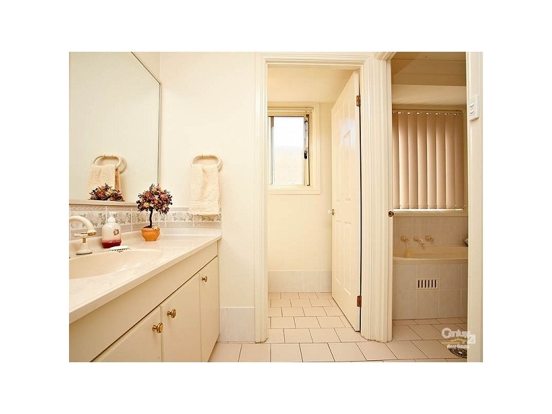 54 Thompson Cres, Glenwood NSW 2768