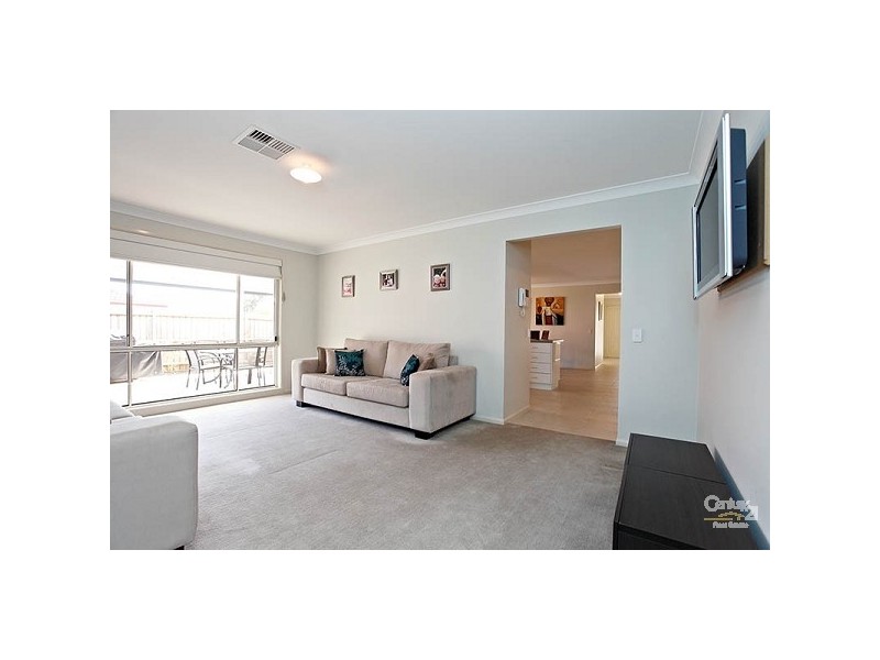 18 McCombe Ave, Rouse Hill NSW 2155