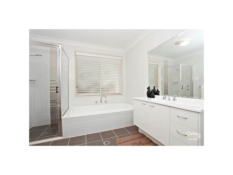 18 McCombe Ave, Rouse Hill NSW 2155