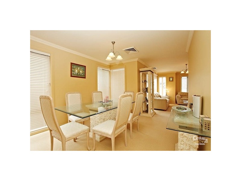 25 Sarah Jane Avenue, Beaumont Hills NSW 2155