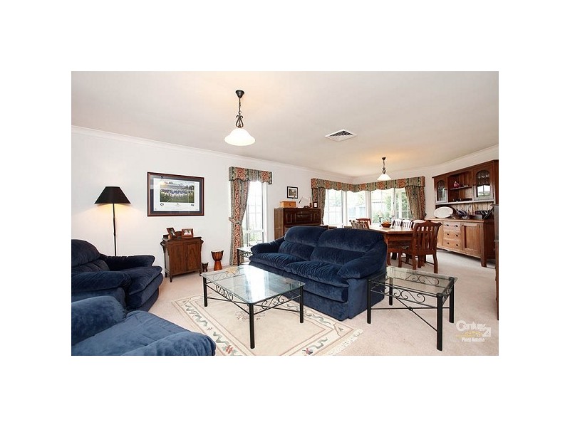 4 Barnes Place, Rouse Hill NSW 2155