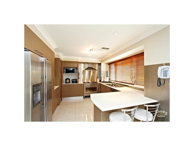 5 John Warren Ave, Glenwood NSW 2768