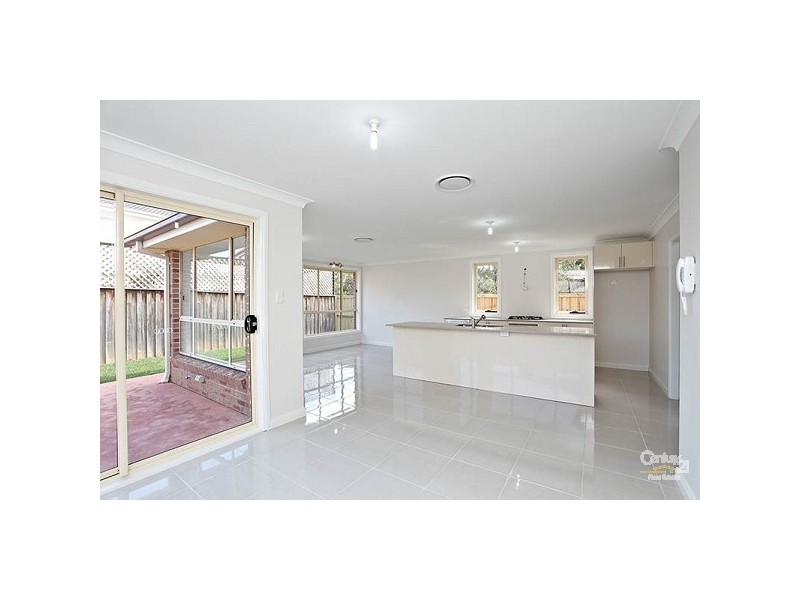 11 Cradle Close, Beaumont Hills NSW 2155