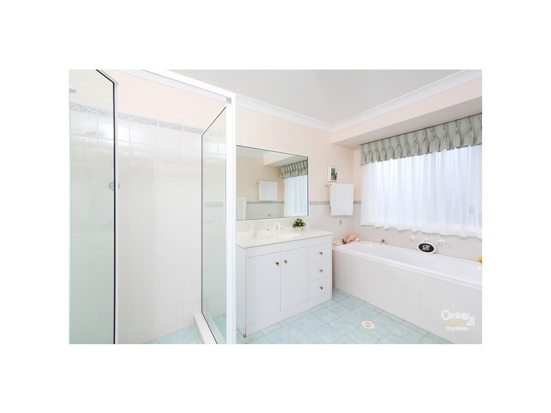 5 Carlisle Cres, Kellyville NSW 2155