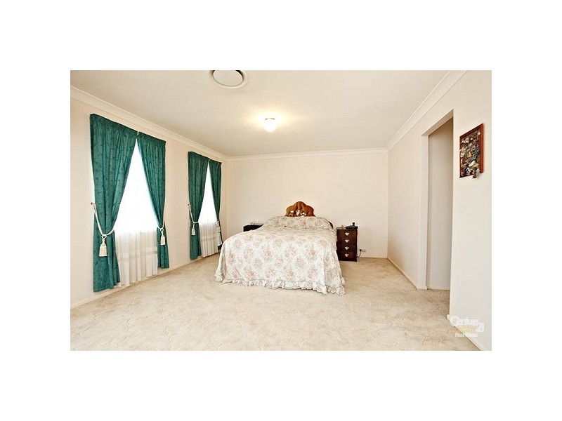 142 Brampton Drive, Beaumont Hills NSW 2155