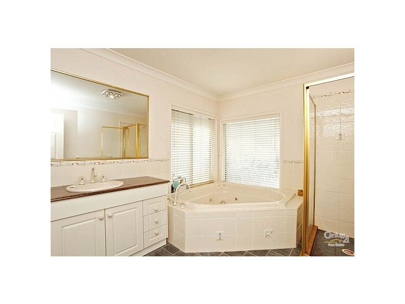 142 Brampton Drive, Beaumont Hills NSW 2155