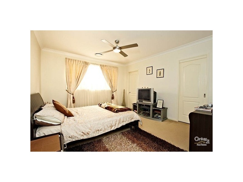 8 Sovereign Ave, Kellyville Ridge NSW 2155