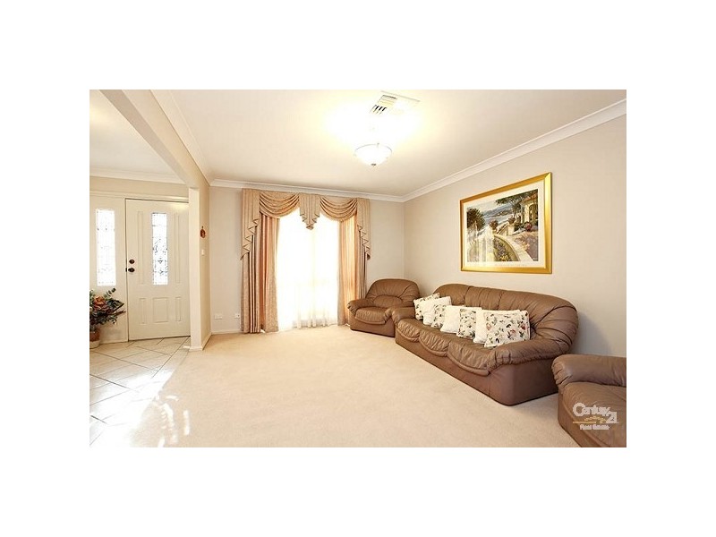 99 Brampton Drive, Beaumont Hills NSW 2155