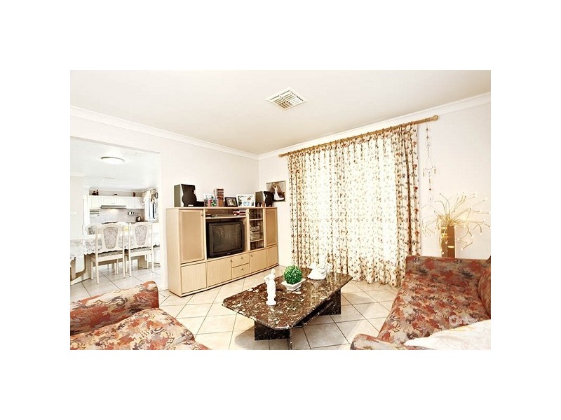 99 Brampton Drive, Beaumont Hills NSW 2155