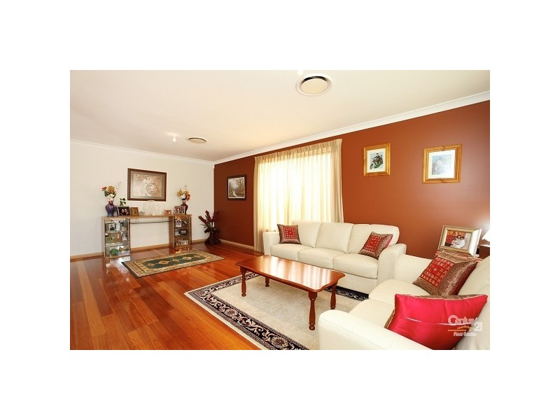 10 Islington Rd, Stanhope Gardens NSW 2768