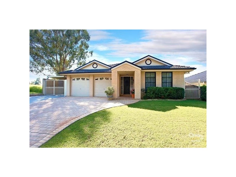 8 Green Hills Drive, Rouse Hill NSW 2155