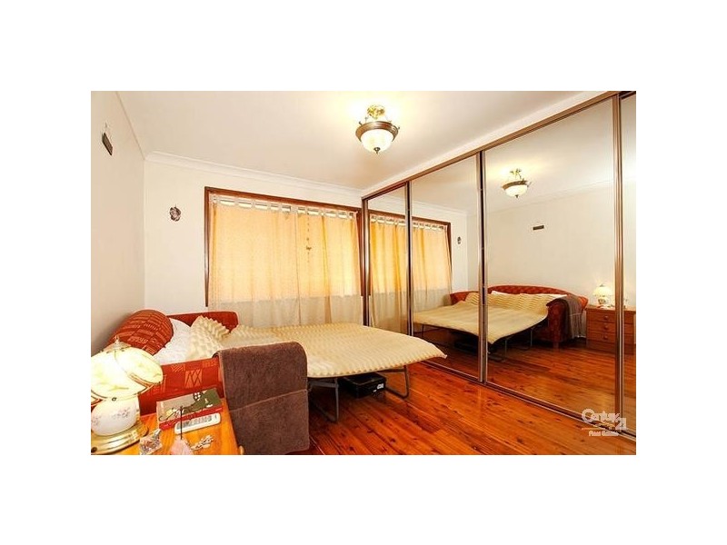 1 Canton Street, Kings Park NSW 2148