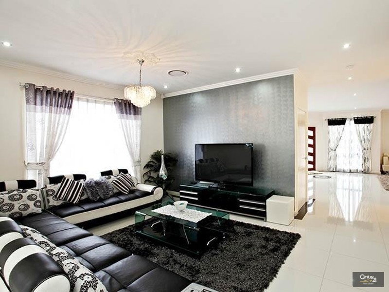 19  Caddies Boulevarde, Rouse Hill NSW 2155