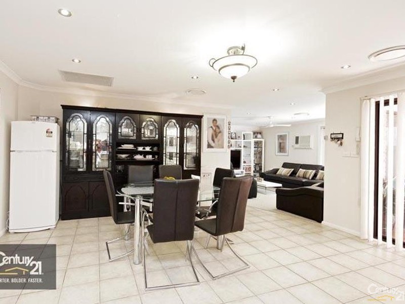 17 Wicklow Place, Rouse Hill NSW 2155