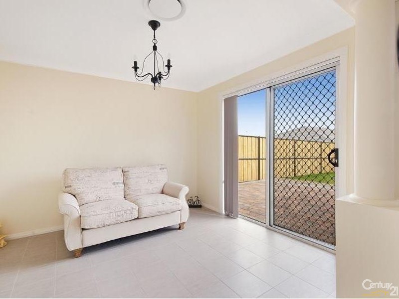 44 Greenview Parade, The Ponds NSW 2769