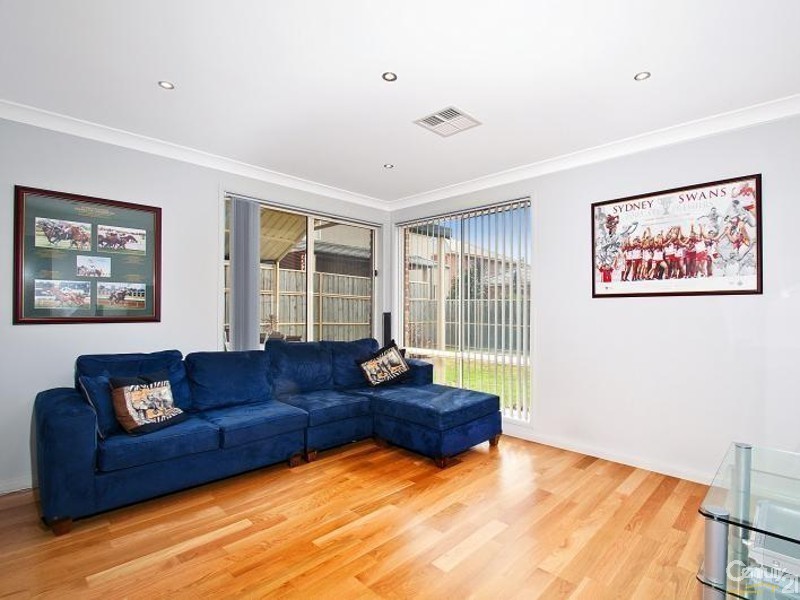 3 Oadby Place, Stanhope Gardens NSW 2768