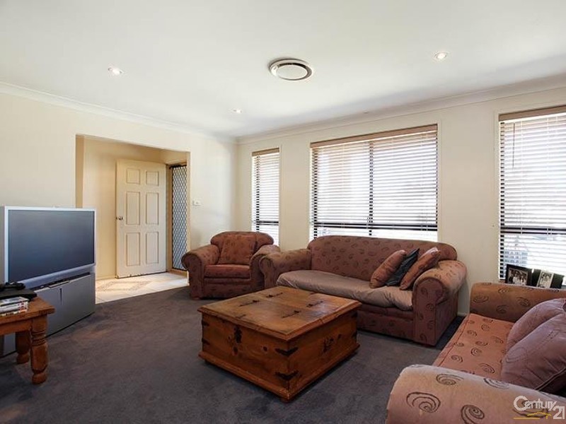 6 Barnes Place, Rouse Hill NSW 2155