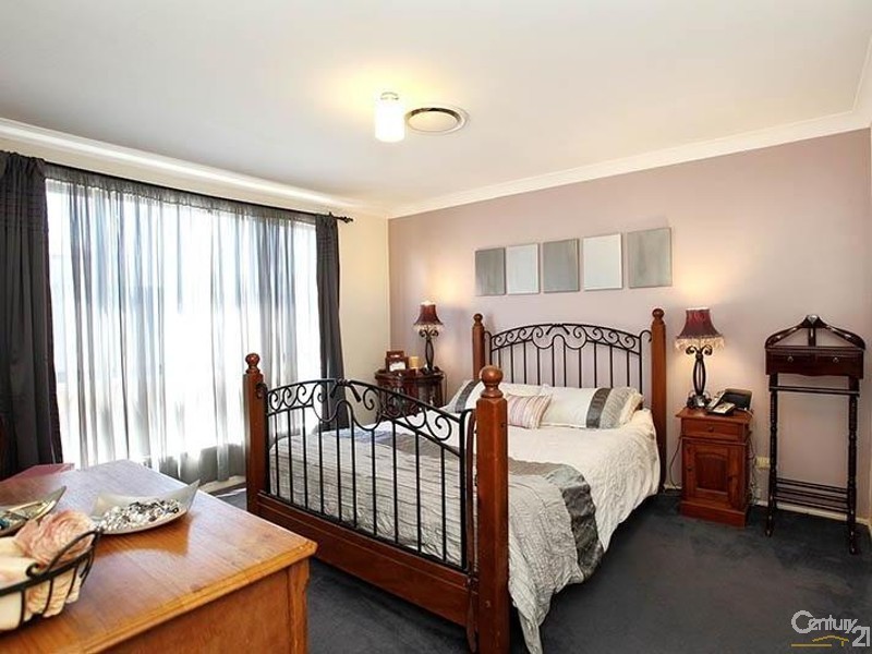 6 Barnes Place, Rouse Hill NSW 2155