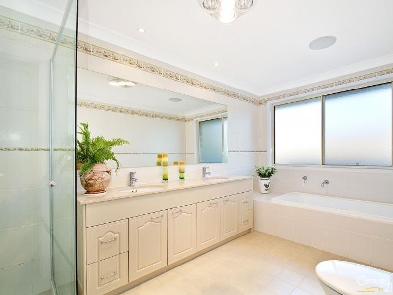 36 Ashtead Parade, Stanhope Gardens NSW 2768