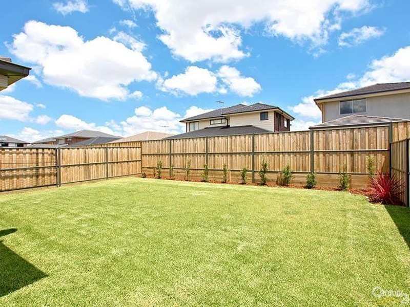 10 Avon Street, The Ponds NSW 2769