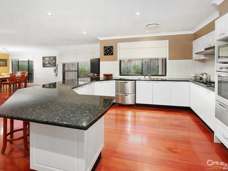 15 Compass Avenue, Beaumont Hills NSW 2155