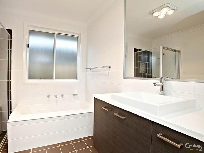 8 Supply Street, The Ponds NSW 2769