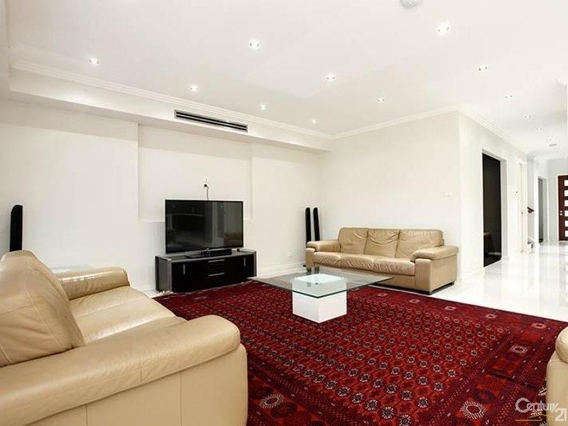 54 Waterfall Boulevard, The Ponds NSW 2769