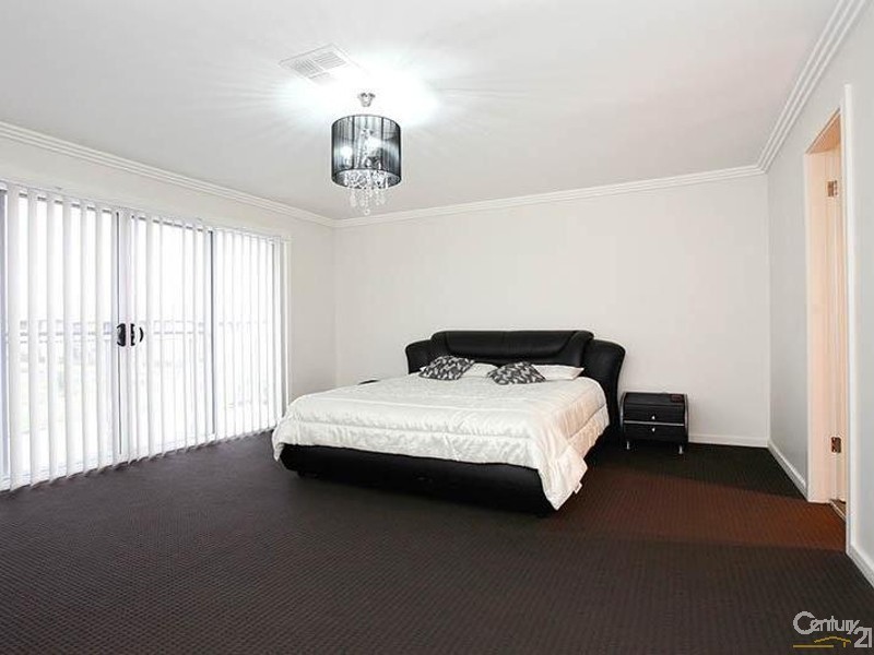 54 Waterfall Boulevard, The Ponds NSW 2769