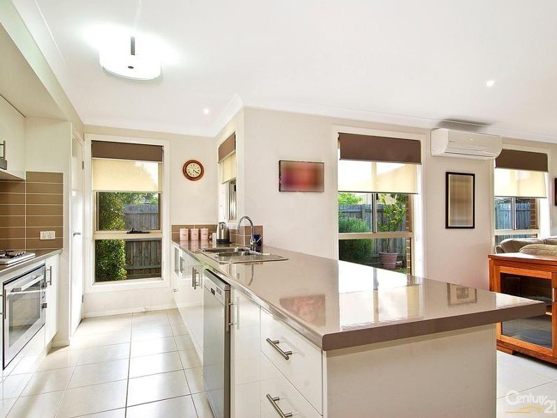 17 Meander Crescent, The Ponds NSW 2769