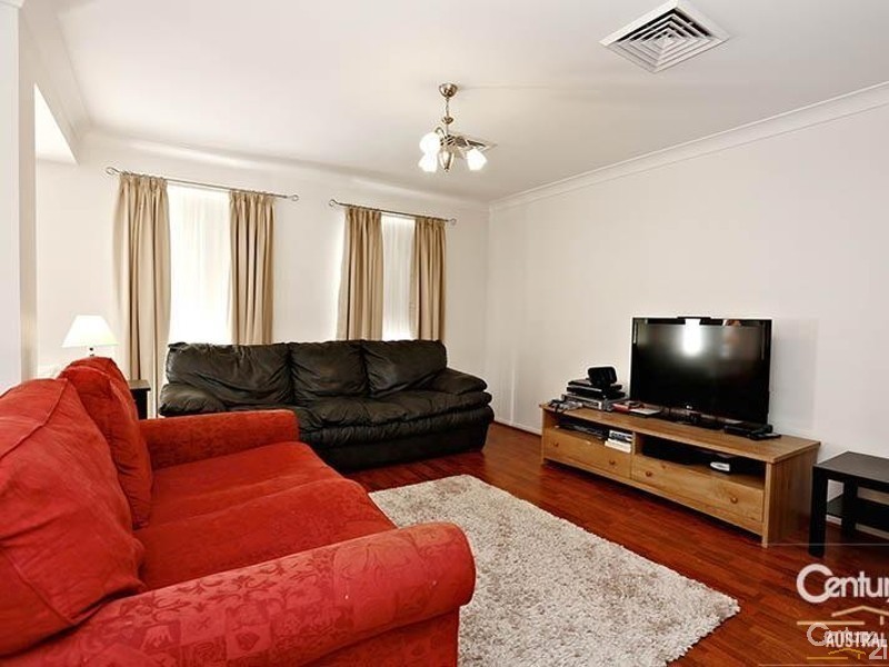 16 Hamlin Street, Quakers Hill NSW 2763