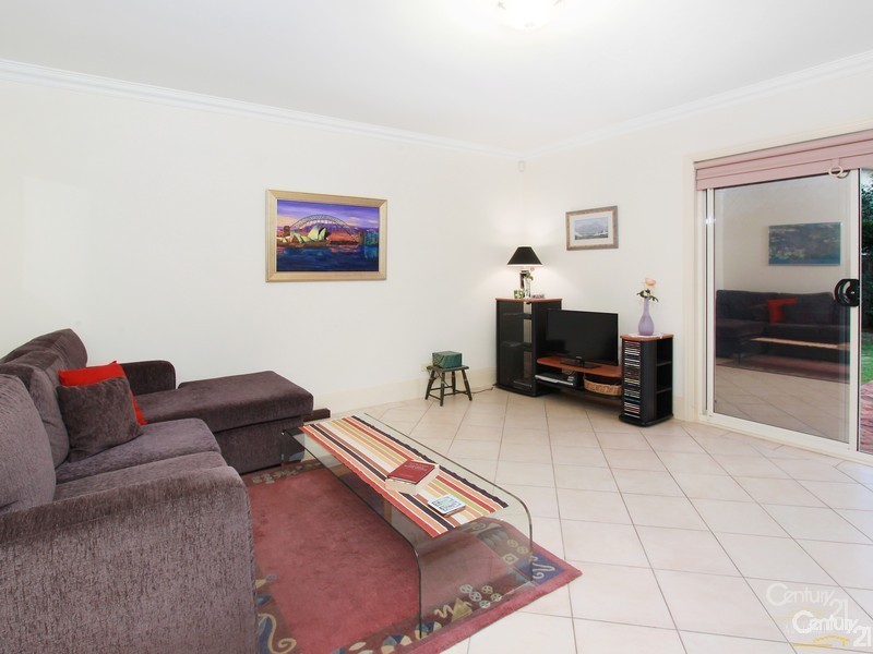 19 Broadleaf Crescent, Beaumont Hills NSW 2155