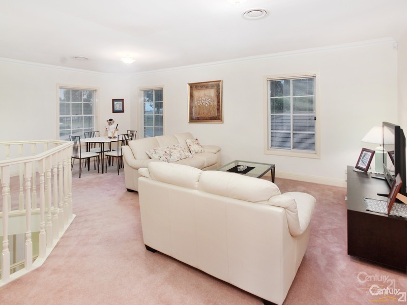 19 Broadleaf Crescent, Beaumont Hills NSW 2155