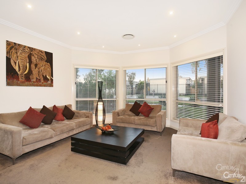 17 Pebble Crescent, The Ponds NSW 2769