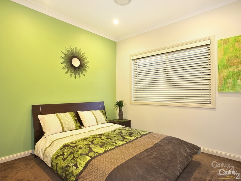 17 Pebble Crescent, The Ponds NSW 2769