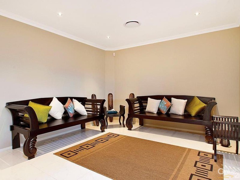 82 Riverbank Drive, The Ponds NSW 2769