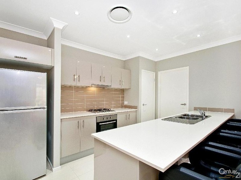 120 Greenview Parade, The Ponds NSW 2769