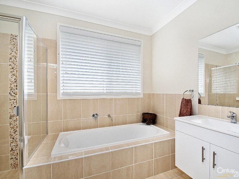 120 Greenview Parade, The Ponds NSW 2769