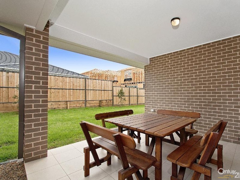 120 Greenview Parade, The Ponds NSW 2769