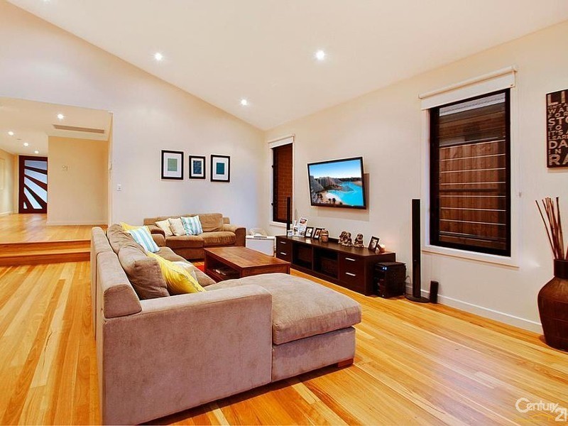 16 Waterfall Boulevard, The Ponds NSW 2769