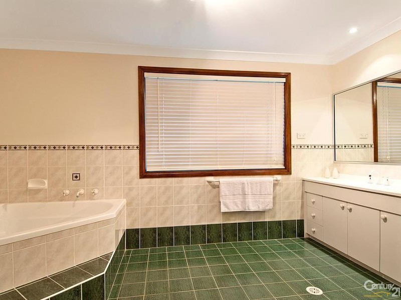 9 Paramount Crescent, Kellyville NSW 2155