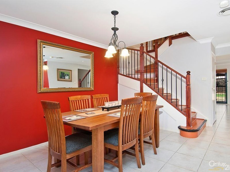 5 Rushden Way, Stanhope Gardens NSW 2768