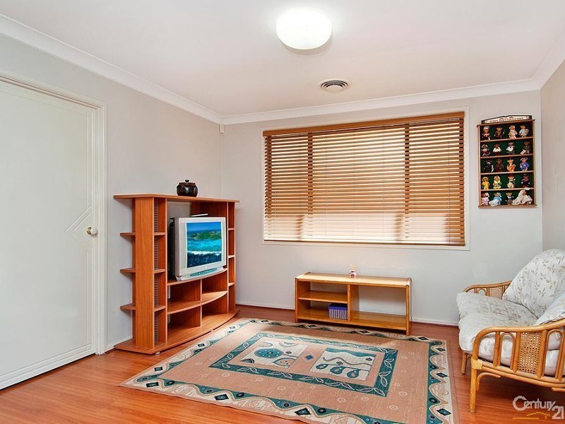 5 Rushden Way, Stanhope Gardens NSW 2768
