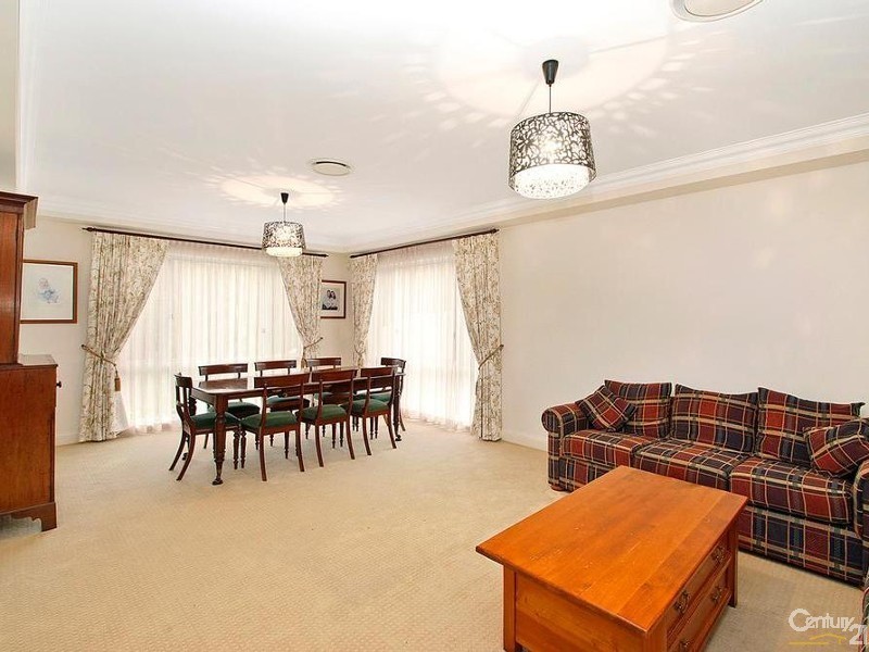 8 Pelligrino Grove, Rouse Hill NSW 2155