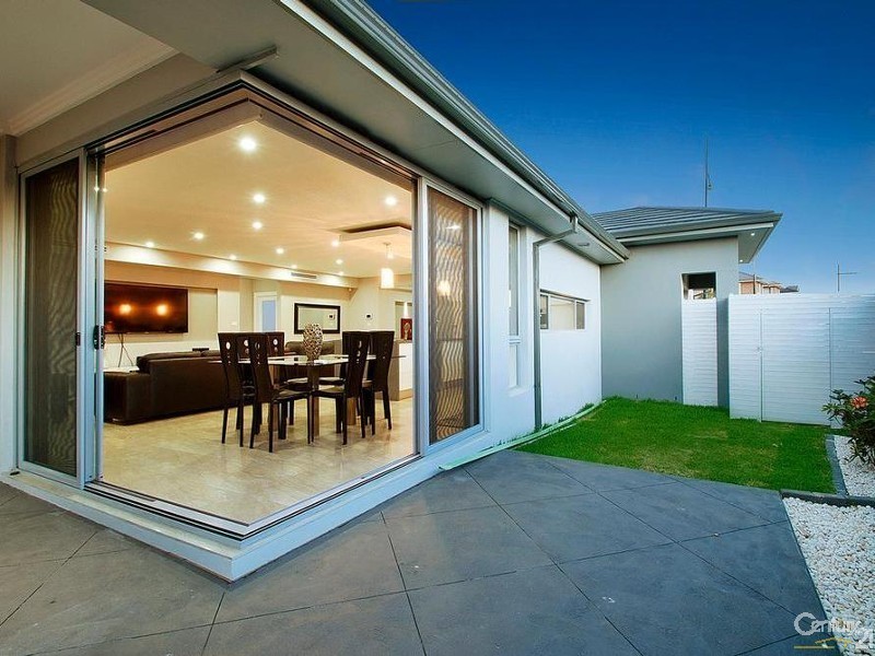 84 Riverbank Drive, The Ponds NSW 2769