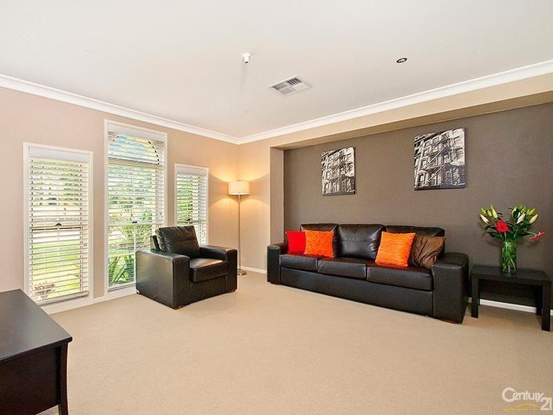 34 Ashtead Parade, Stanhope Gardens NSW 2768