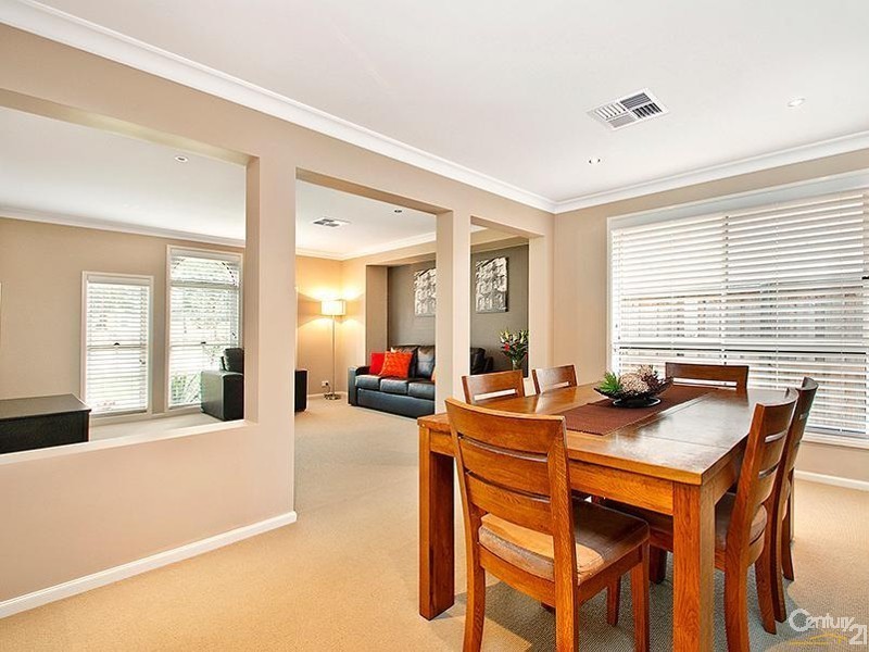 34 Ashtead Parade, Stanhope Gardens NSW 2768