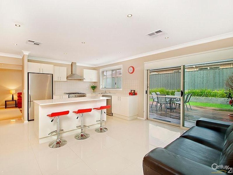 34 Ashtead Parade, Stanhope Gardens NSW 2768
