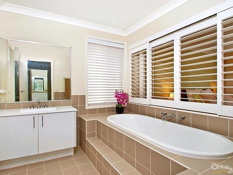 34 Ashtead Parade, Stanhope Gardens NSW 2768