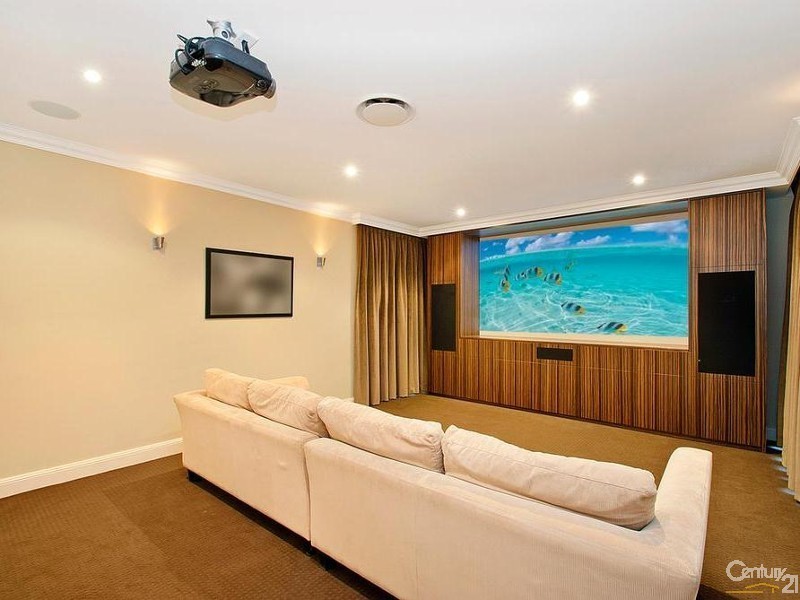 8 Pelligrino Grove, Rouse Hill NSW 2155