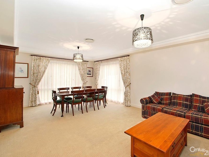 8 Pelligrino Grove, Rouse Hill NSW 2155